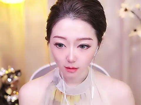 Snapshot of Zoe-99 chatting on March 5, 2025, 2:45 pm Zoe-99 online show from March 5, 2025, 2:45 pm