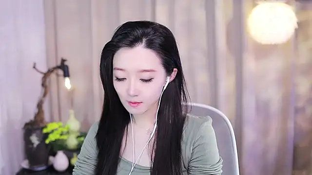 Snapshot of Zoe-99 chatting on November 11, 2025, 3:12 pm Zoe-99 online show from November 11, 2025, 3:12 pm