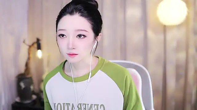 Zoe-99 online show from January 14, 2026, 1:06 pm