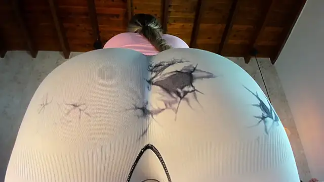 Marttina Ruiz online show from December 22, 2025, 7:33 pm