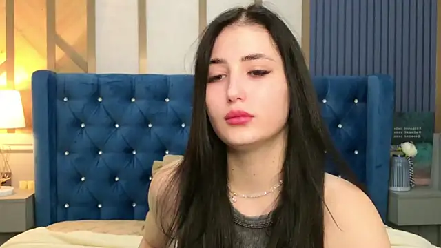 Snapshot of EmmaLawrens chatting on September 19, 2025, 8:31 pm EmmaLawrens online show from September 19, 2025, 8:31 pm