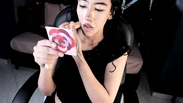 Snapshot of vaiolethsan__ chatting on January 9, 2026, 8:10 pm vaiolethsan online show from January 9, 2026, 8:10 pm