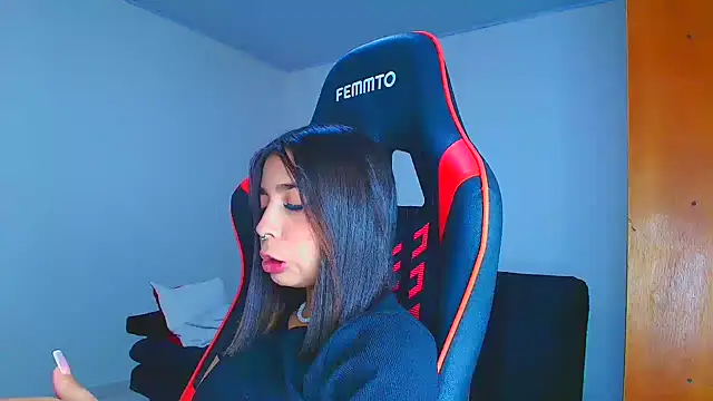 Rousse violett online show from December 1, 2025, 9:09 pm