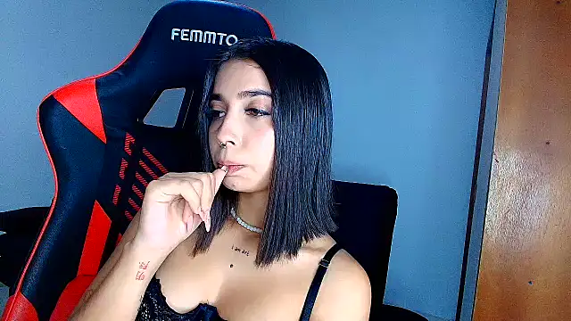 Rousse violett online show from February 11, 2026, 1:10 am