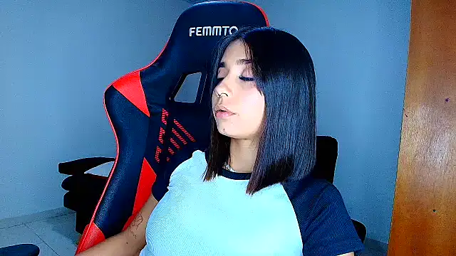 Rousse violett online show from February 19, 2026, 10:39 pm