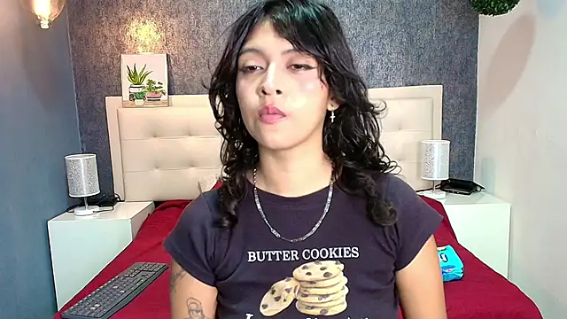 gabriela cortez online show from February 22, 2025, 7:47 pm