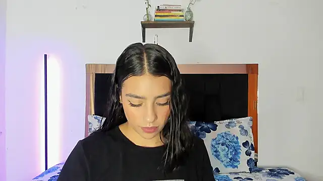 Carorosse online show from December 22, 2025, 7:55 pm