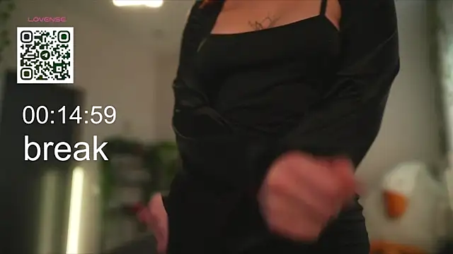 vse sukki online show from November 19, 2025, 3:06 am