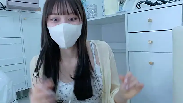 Snapshot of riken_jp chatting on May 2, 2026, 1:10 am riken jp online show from May 2, 2026, 1:10 am