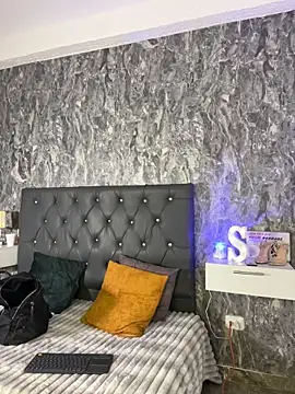StefanyRousse online show from June 5, 2026, 11:27 am