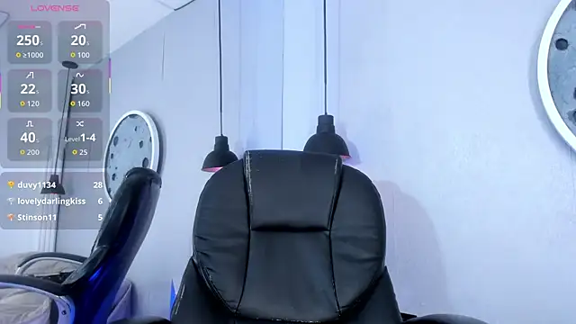 Snapshot of Sara_conde chatting on October 30, 2025, 4:08 pm Sara conde online show from October 30, 2025, 4:08 pm