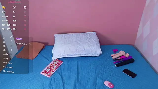 hotiergirl online show from September 29, 2025, 6:13 pm