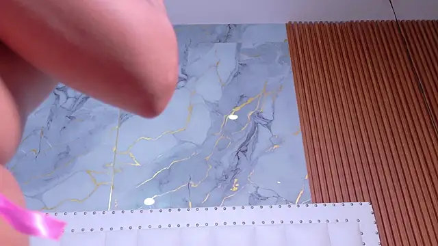 hotiergirl online show from February 8, 2026, 12:41 pm