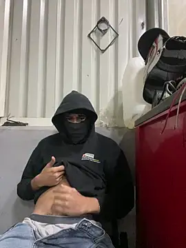 emmarod18 online show from April 22, 2026, 8:50 am