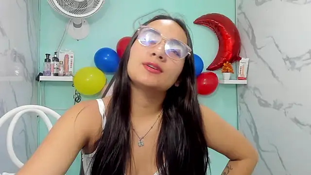Maylin horny19 online show from June 9, 2026, 3:18 am