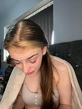 VioletxBlue online show from September 14, 2025, 9:08 am