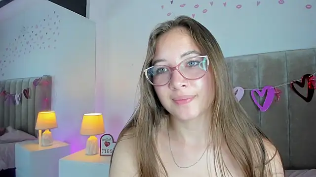 Dahlia Rousse online show from March 23, 2025, 7:31 am