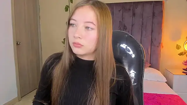 Dahlia Rousse online show from October 18, 2025, 10:10 pm