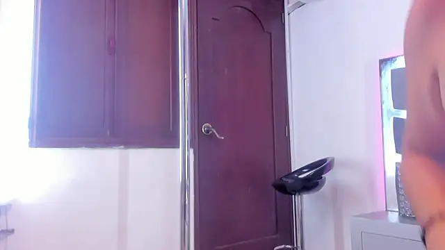 LucineArias online show from February 6, 2025, 12:00 am