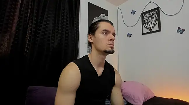 maxi styles online show from February 20, 2025, 10:15 pm