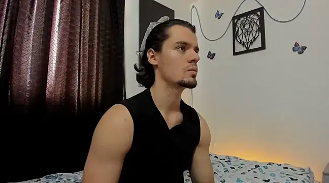 maxi styles online show from March 15, 2025, 7:05 pm