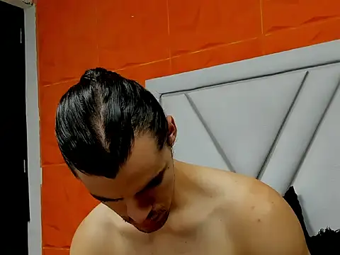 maxi styles online show from February 13, 2026, 11:17 am