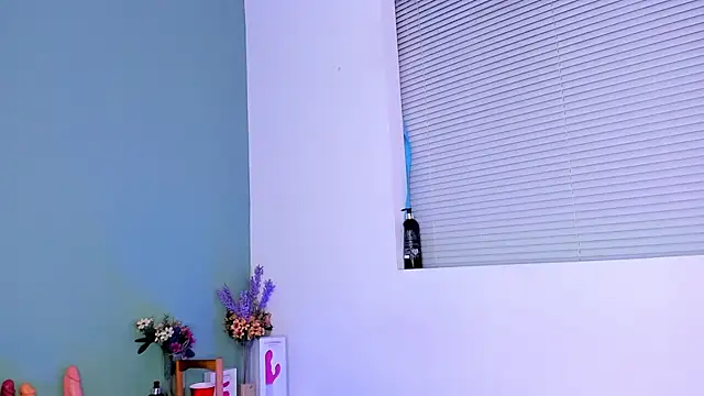 LovelyNickii online show from March 7, 2025, 12:34 pm