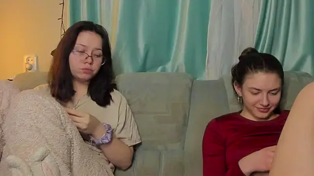 Snapshot of honey_love_honeyy chatting on January 14, 2025, 6:28 pm honey love honeyy online show from January 14, 2025, 6:28 pm