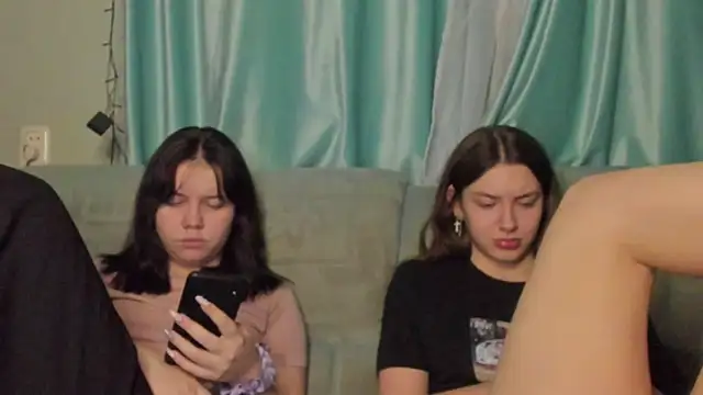 Snapshot of honey_love_honeyy chatting on January 20, 2025, 2:46 pm honey love honeyy online show from January 20, 2025, 2:46 pm