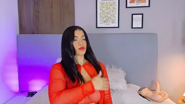 AlynAllen online show from December 18, 2025, 7:31 pm