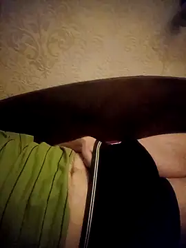 Snapshot of Lukas2204 chatting on November 21, 2025, 9:46 pm Lukas2204 online show from November 21, 2025, 9:46 pm