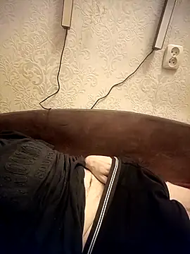 Snapshot of Lukas2204 chatting on February 17, 2026, 10:27 pm Lukas2204 online show from February 17, 2026, 10:27 pm