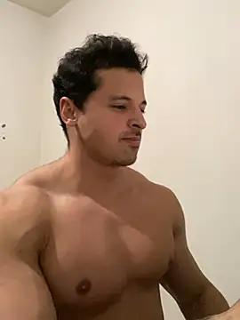 Lucasfit24 online show from February 2, 2025, 11:32 pm