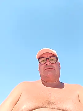 MountJohnXL online show from March 16, 2025, 3:17 pm