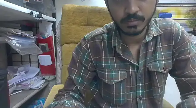 cute modell online show from February 13, 2025, 12:00 pm