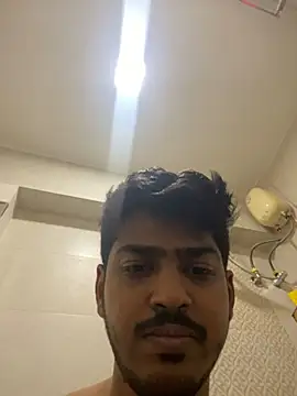 cute modell online show from March 2, 2025, 12:43 pm