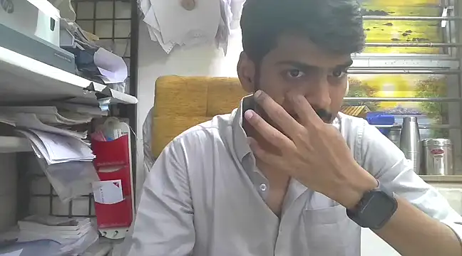 cute modell online show from March 10, 2025, 12:48 pm