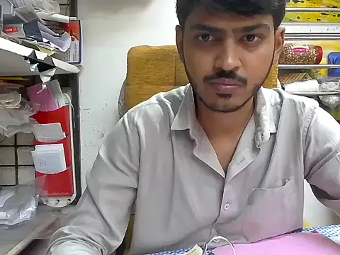 cute modell online show from September 15, 2025, 1:00 pm