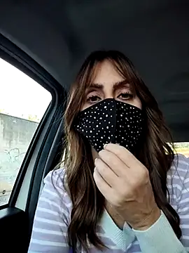 Akemi rossi online show from October 19, 2025, 1:45 pm