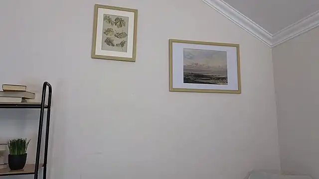 Bonnie White online show from February 17, 2025, 1:10 pm