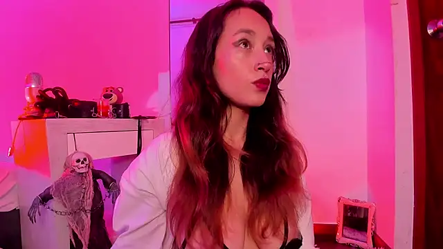 coral jonesss online show from October 23, 2025, 2:49 pm