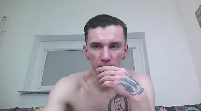 NathanNate0410 online show from February 12, 2025, 10:37 pm