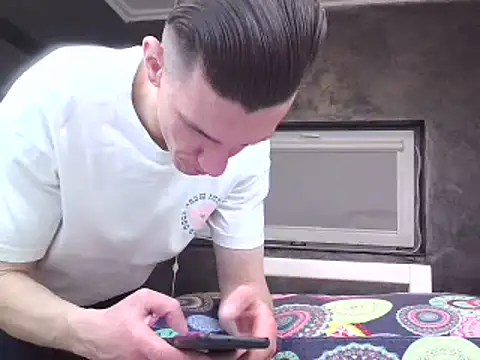 NathanNate0410 online show from March 22, 2025, 12:06 am