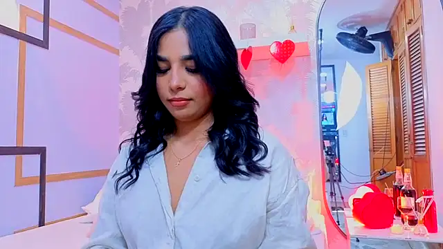 CharlotteGraay online show from February 14, 2026, 8:05 pm