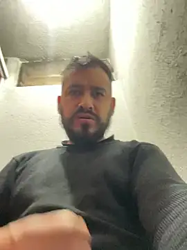 Snapshot of leonardohot1987 chatting on January 11, 2025, 5:18 pm leonardohot1987 online show from January 11, 2025, 5:18 pm