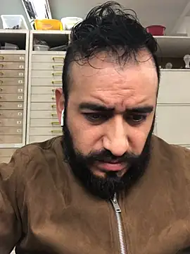 Snapshot of leonardohot1987 chatting on January 27, 2025, 6:09 pm leonardohot1987 online show from January 27, 2025, 6:09 pm