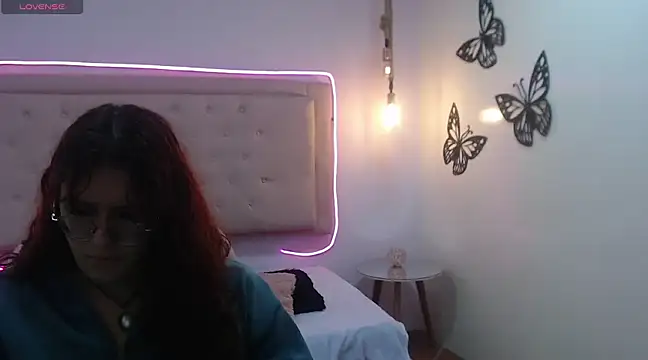 kathepickmanx online show from March 8, 2025, 9:39 am