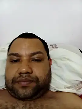 Snapshot of Marcio2235 chatting on September 24, 2025, 3:54 am Marcio2235 online show from September 24, 2025, 3:54 am