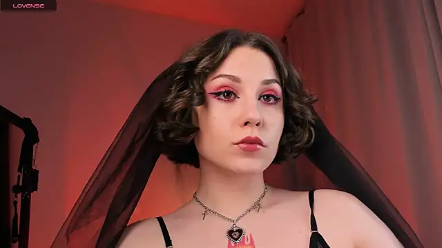 Eva Moss  online show from February 14, 2025, 12:41 am