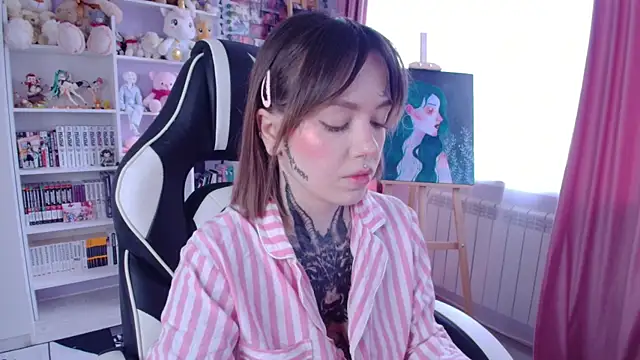 Snapshot of Catharsisi chatting on March 10, 2025, 1:21 pm Catharsisi online show from March 10, 2025, 1:21 pm